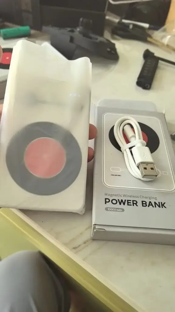 Apple MagSafe Wireless 10000mAh Power Bank for iPhone