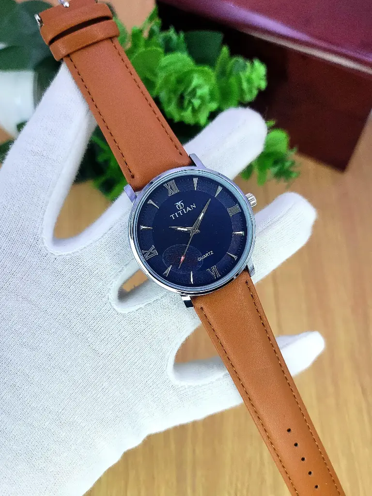 Titan-Inspired Men's Leather Strap Watch - Classic Roman Dial
